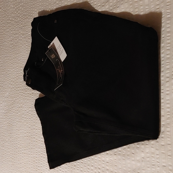 DG2 Women's Black Jeans 16WP NWT - Picture 1 of 11
